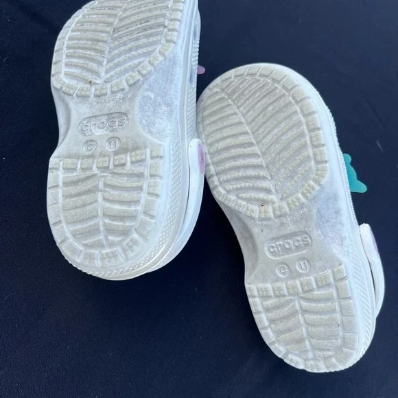 Crocs Kids White Flower Clogs with Colorful Charms girls 11 - Picture 6 of 6